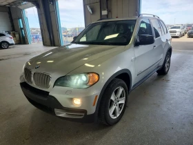     BMW X5 * 48I * CARFAX *   