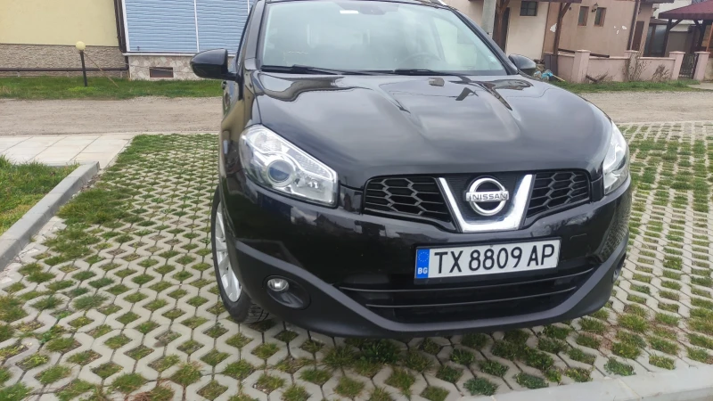 Nissan Qashqai 2.0, снимка 9 - Автомобили и джипове - 48275699