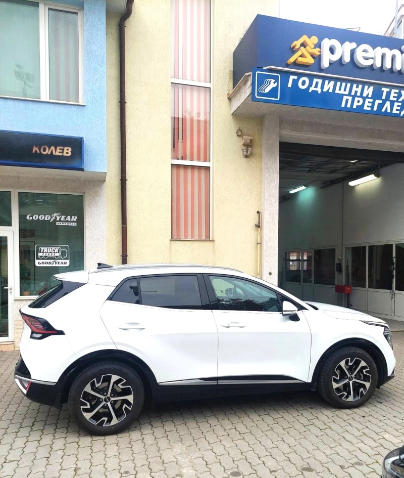 Kia Sportage, снимка 4 - Автомобили и джипове - 52517662