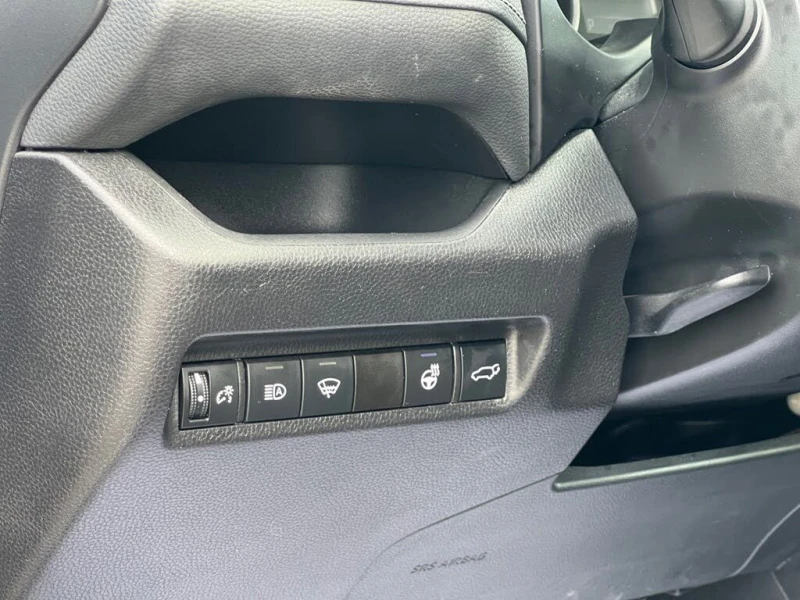 Toyota Rav4 Hybrid XLE AWD, снимка 9 - Автомобили и джипове - 52662717