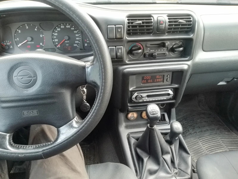 Opel Frontera B 2, 2dti, снимка 3 - Автомобили и джипове - 53140542