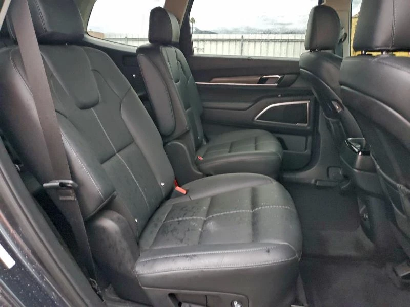 Kia Telluride 3.8L 6 Front-wheel Drive - изображение 4