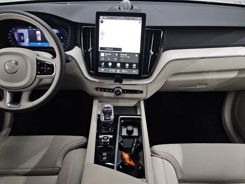 Volvo XC60 B5 Ultra Dark Air Sus| 250к.с.| ВКЛ.ТЕХНОТЕСТ, снимка 7 - Автомобили и джипове - 55171407