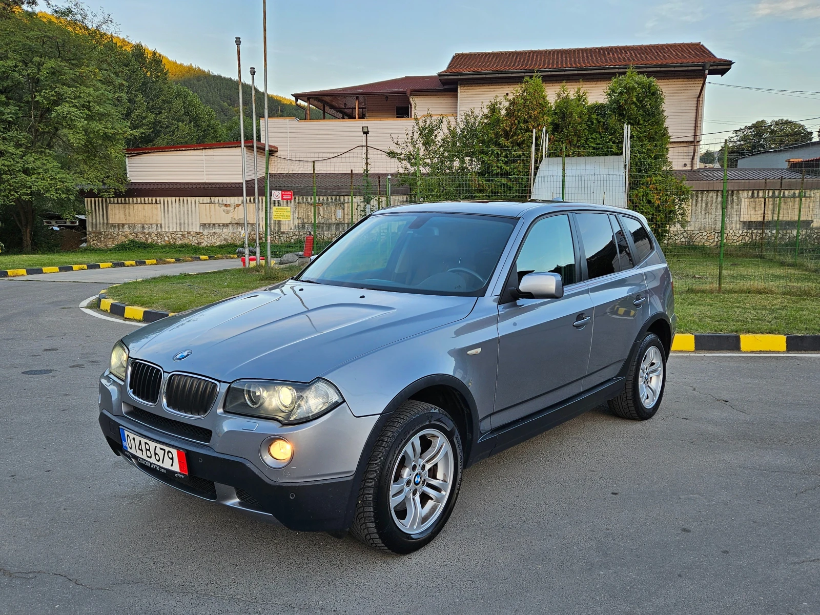 BMW X3 2.0D Avtomat/Koja/Panorama/Xdrive - изображение 2