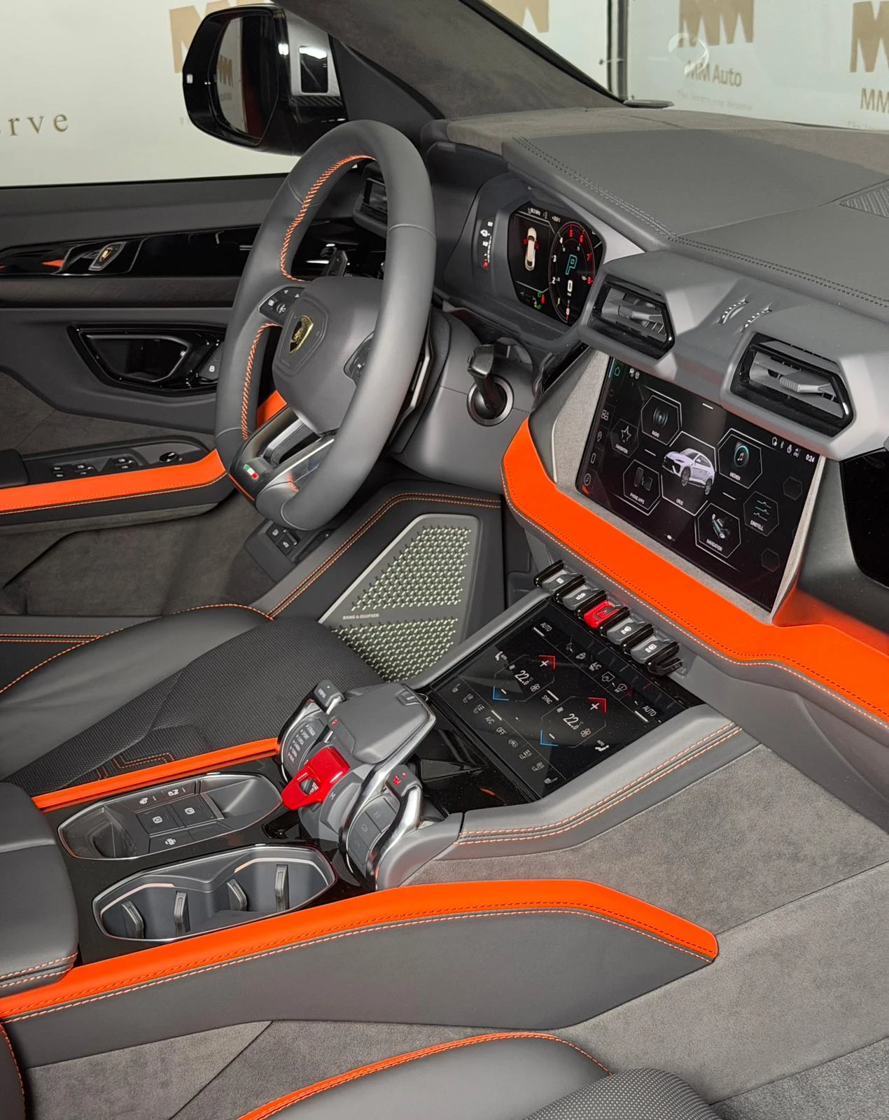 Lamborghini Urus SE* Bronzo Zenas* B&O* Pano - изображение 10