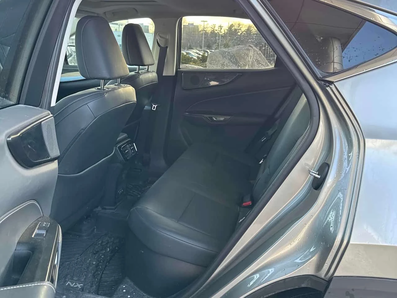 Lexus NX * 350h * 2 КЛЮЧА* PANO* KEYLESS* ПОДГРЕВ* , снимка 14 - Автомобили и джипове - 53989904