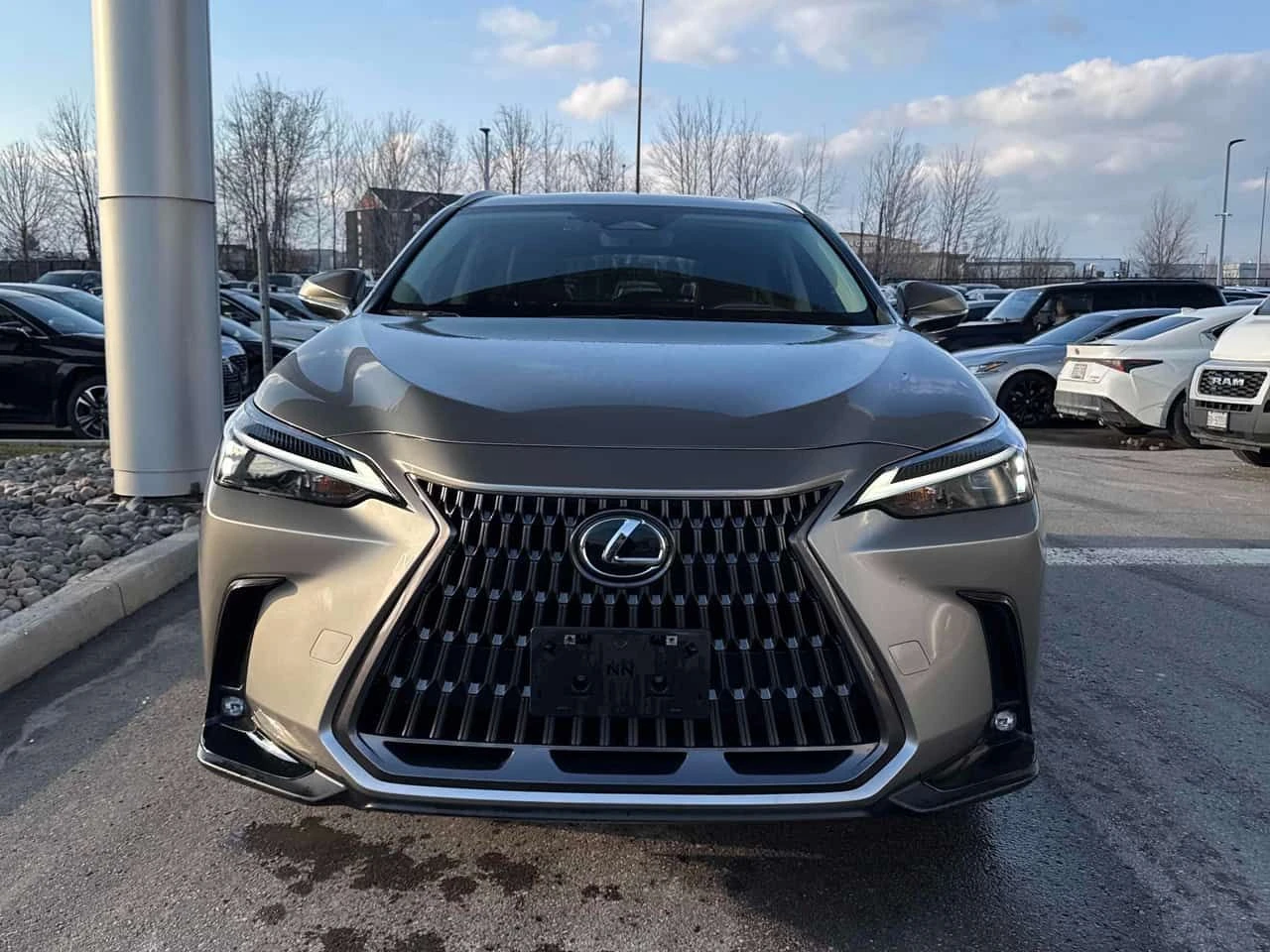 Lexus NX * 350h * 2 КЛЮЧА* PANO* KEYLESS* ПОДГРЕВ* , снимка 6 - Автомобили и джипове - 53989904