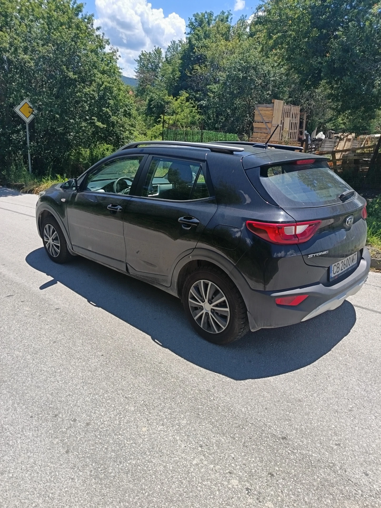 Kia Stonic, снимка 4 - Автомобили и джипове - 54837436