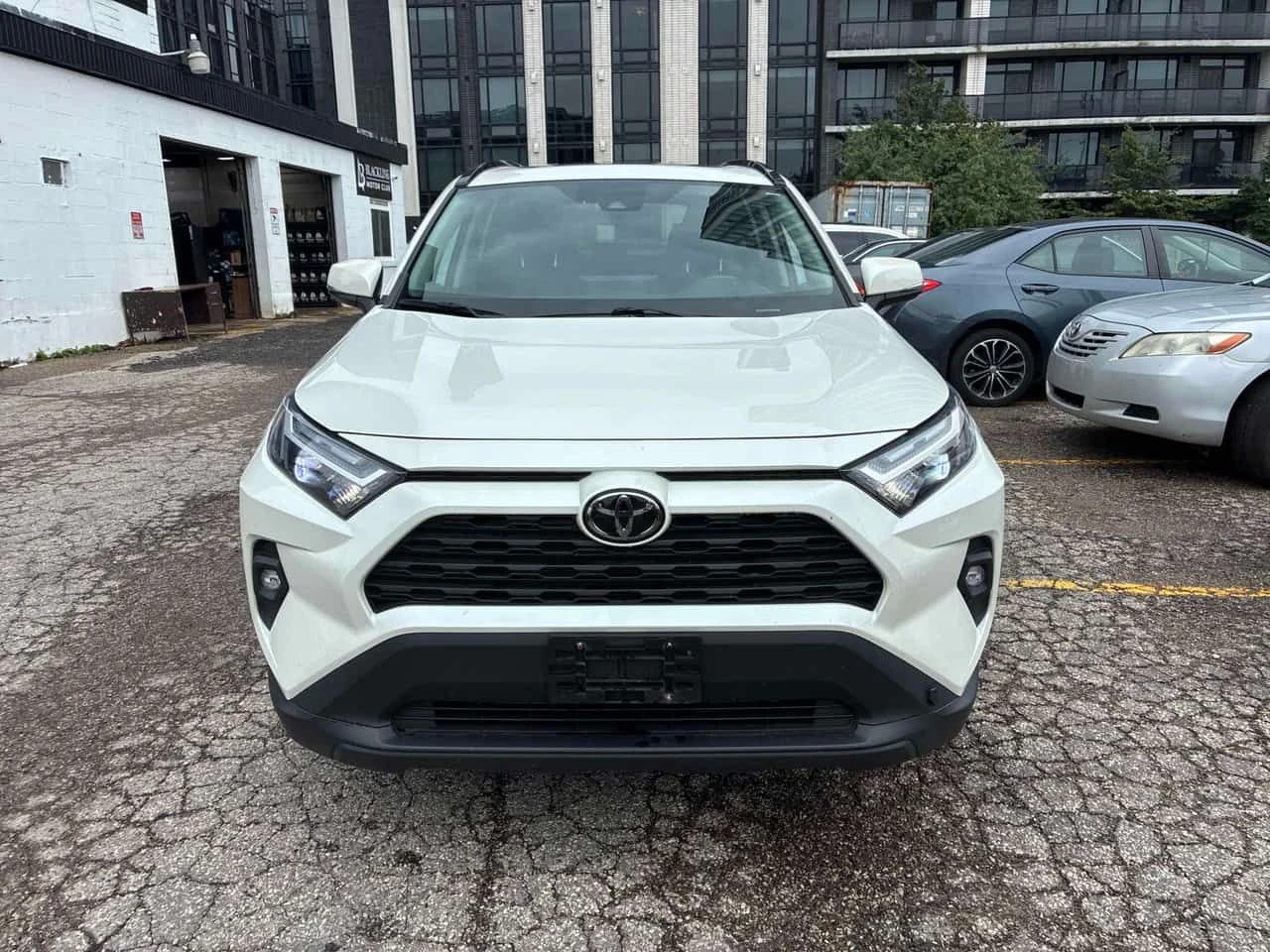 Toyota Rav4 * XLE * CARFAX * БЕЗ ПЪРВОНАЧАЛНА ВНОСКА, снимка 6 - Автомобили и джипове - 55598366