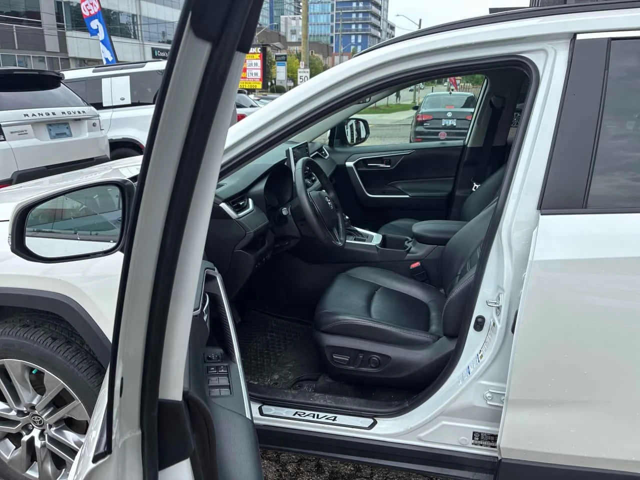 Toyota Rav4 * XLE * CARFAX * БЕЗ ПЪРВОНАЧАЛНА ВНОСКА, снимка 16 - Автомобили и джипове - 55598366