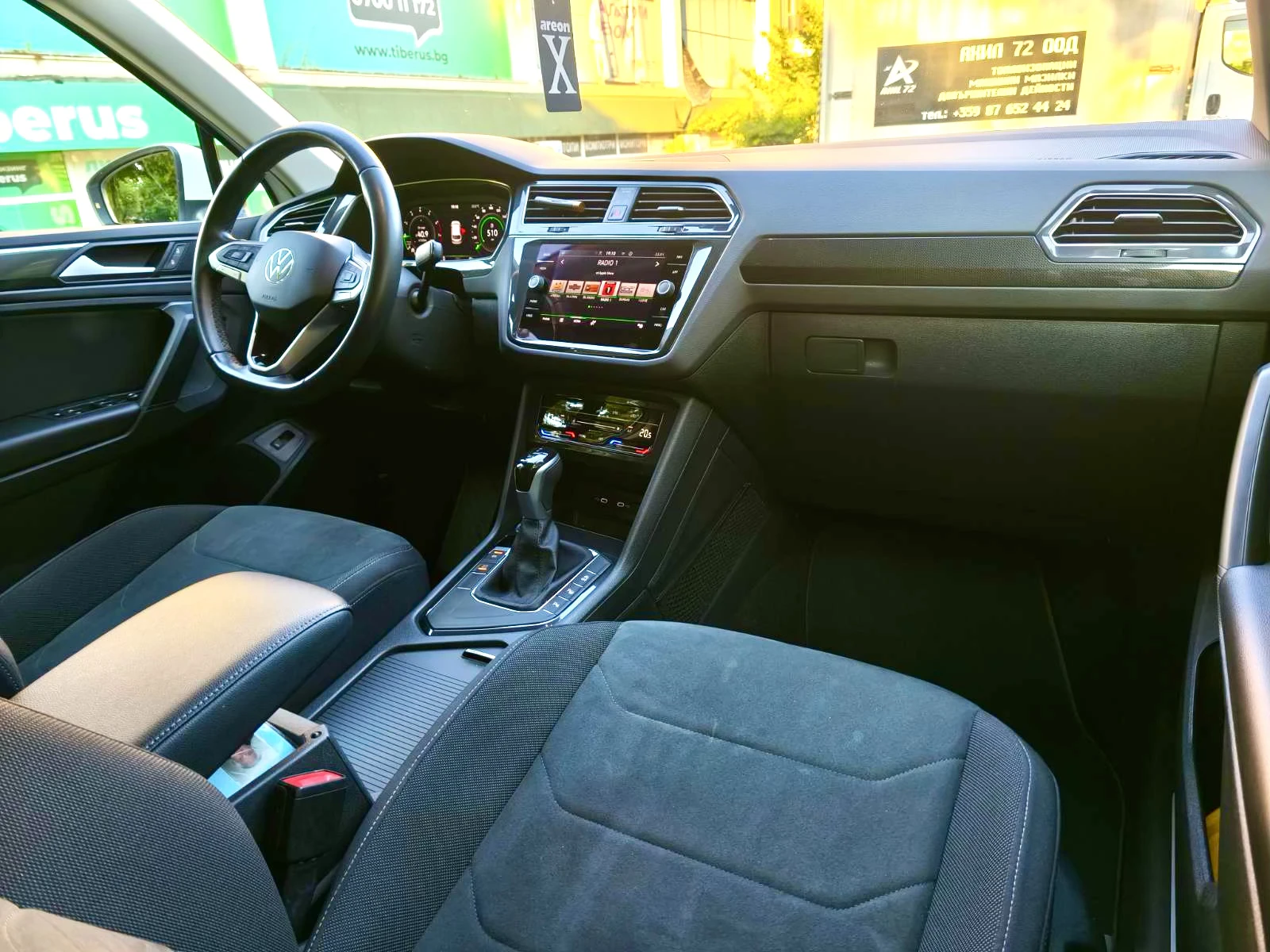 VW Tiguan, снимка 6 - Автомобили и джипове - 55628746