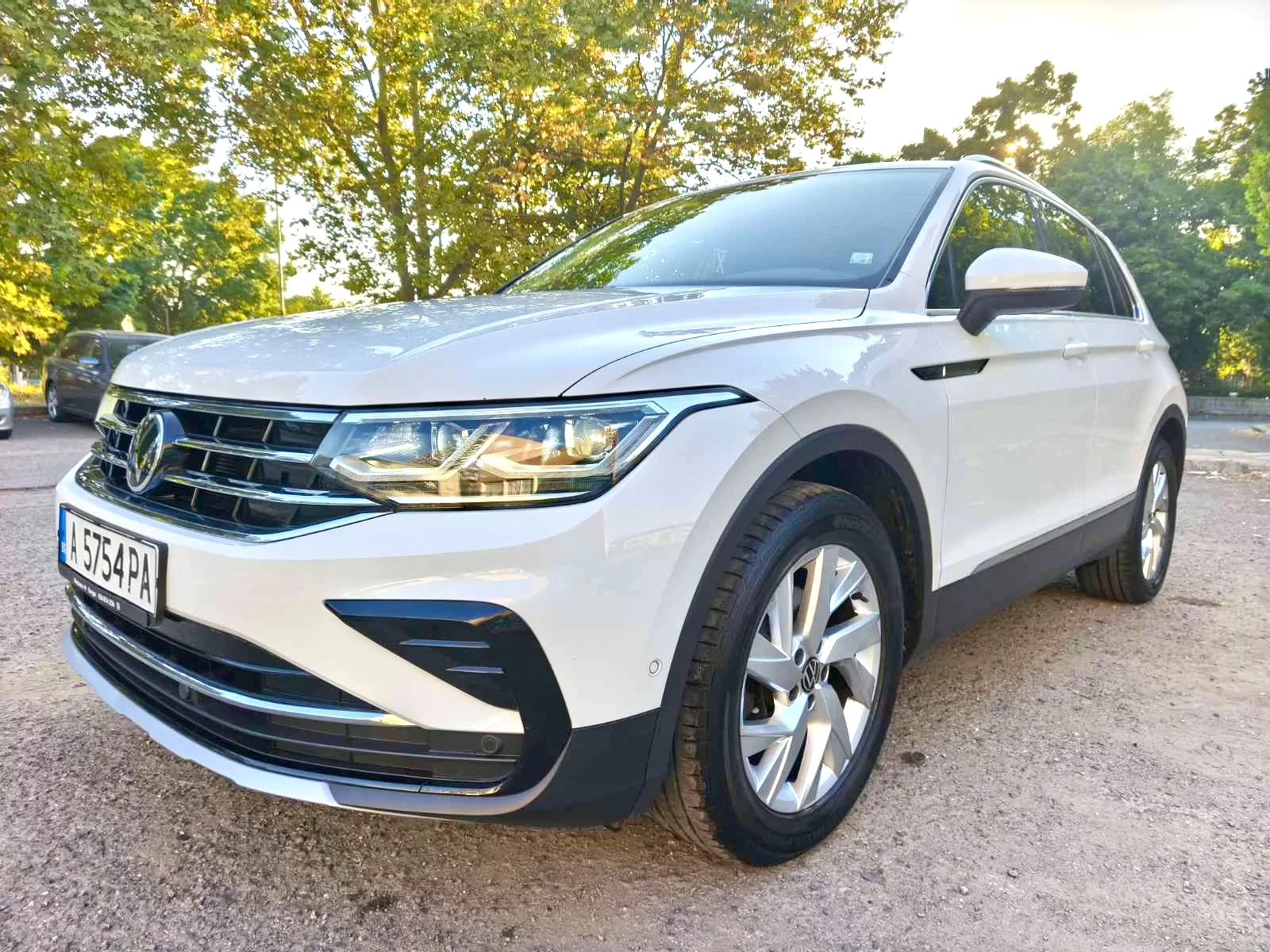 VW Tiguan, снимка 2 - Автомобили и джипове - 55628746