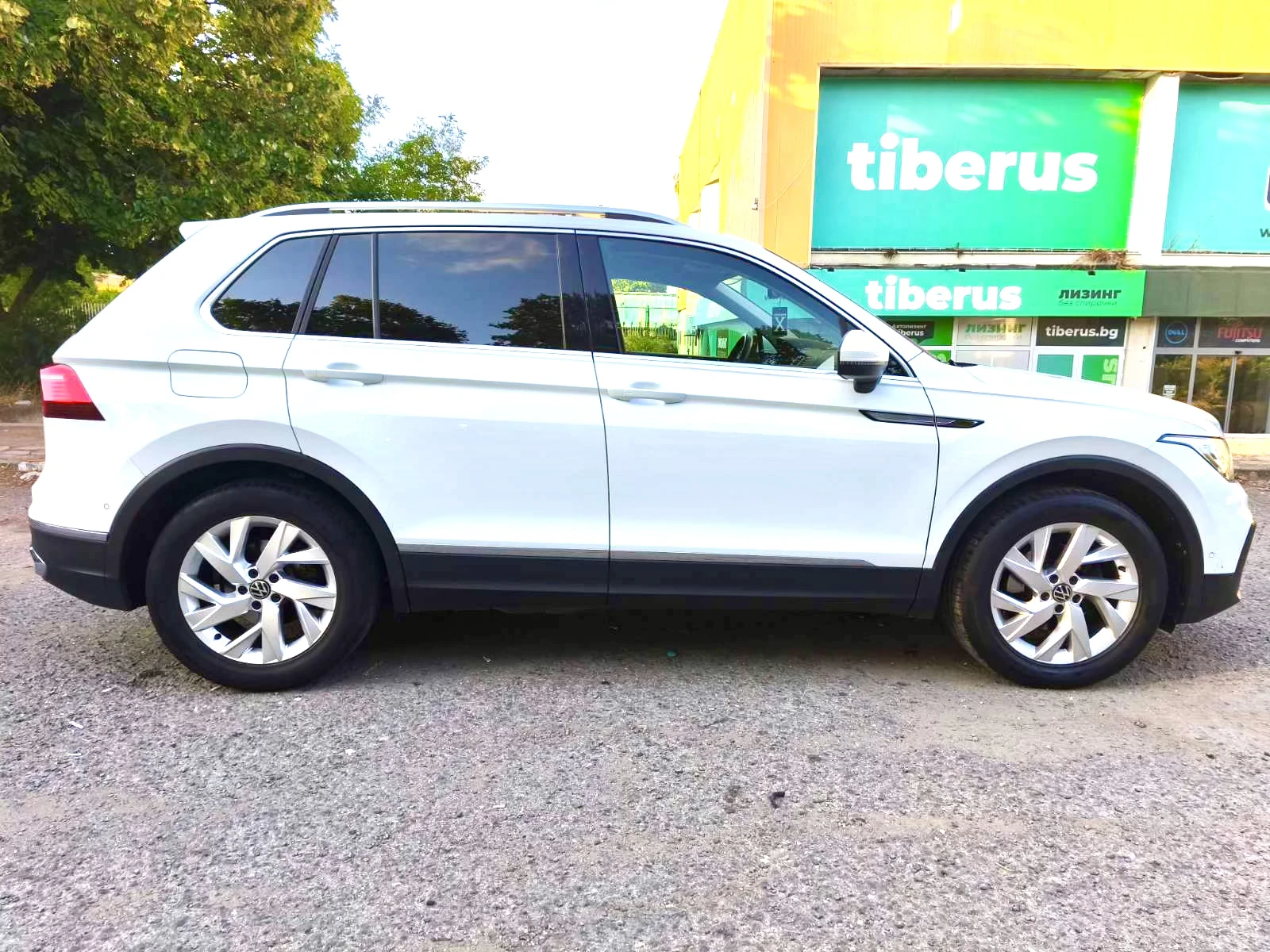 VW Tiguan, снимка 3 - Автомобили и джипове - 55628746