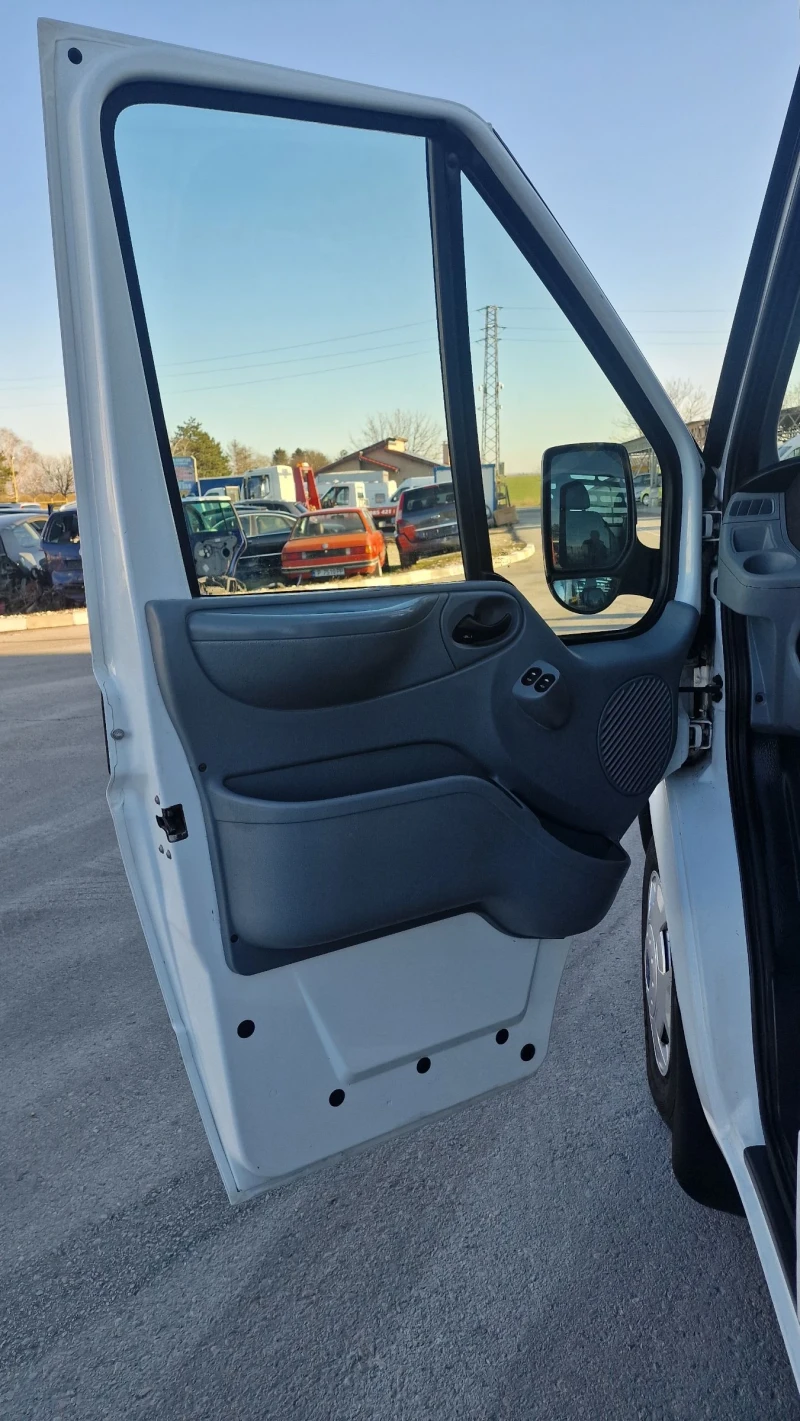 Ford Transit 2.2TDCI , снимка 16 - Бусове и автобуси - 48868760