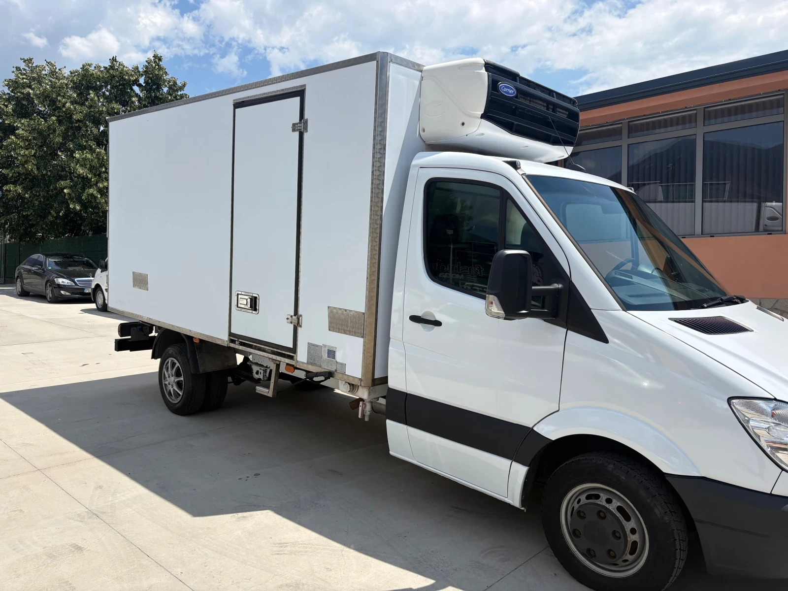 Mercedes-Benz Sprinter 415 CDI ДО 3, 5т ХЛАДИЛЕН 4, 2м, снимка 3 - Бусове и автобуси - 55316743