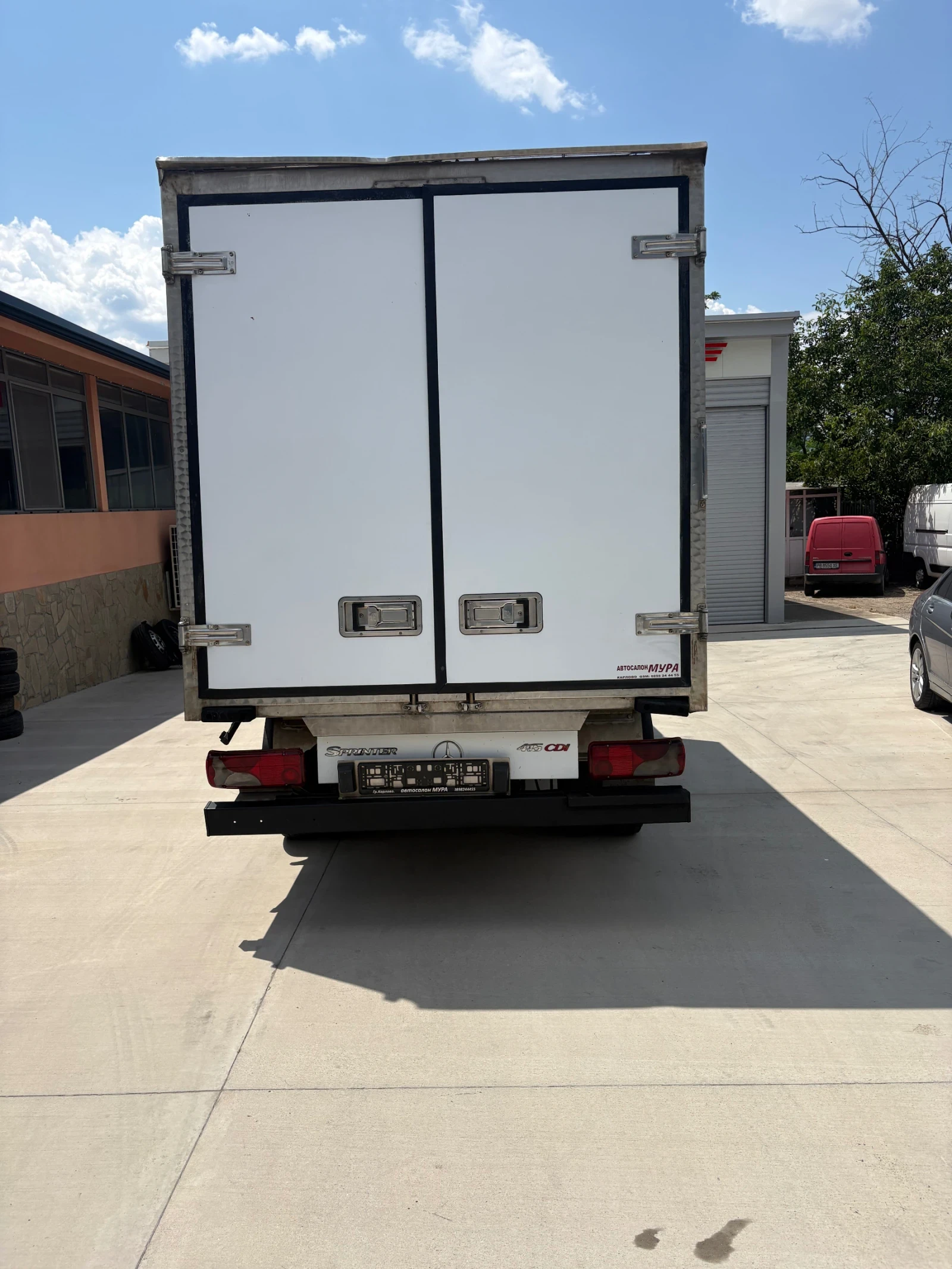 Mercedes-Benz Sprinter 415 CDI ДО 3, 5т ХЛАДИЛЕН 4, 2м, снимка 4 - Бусове и автобуси - 55316743