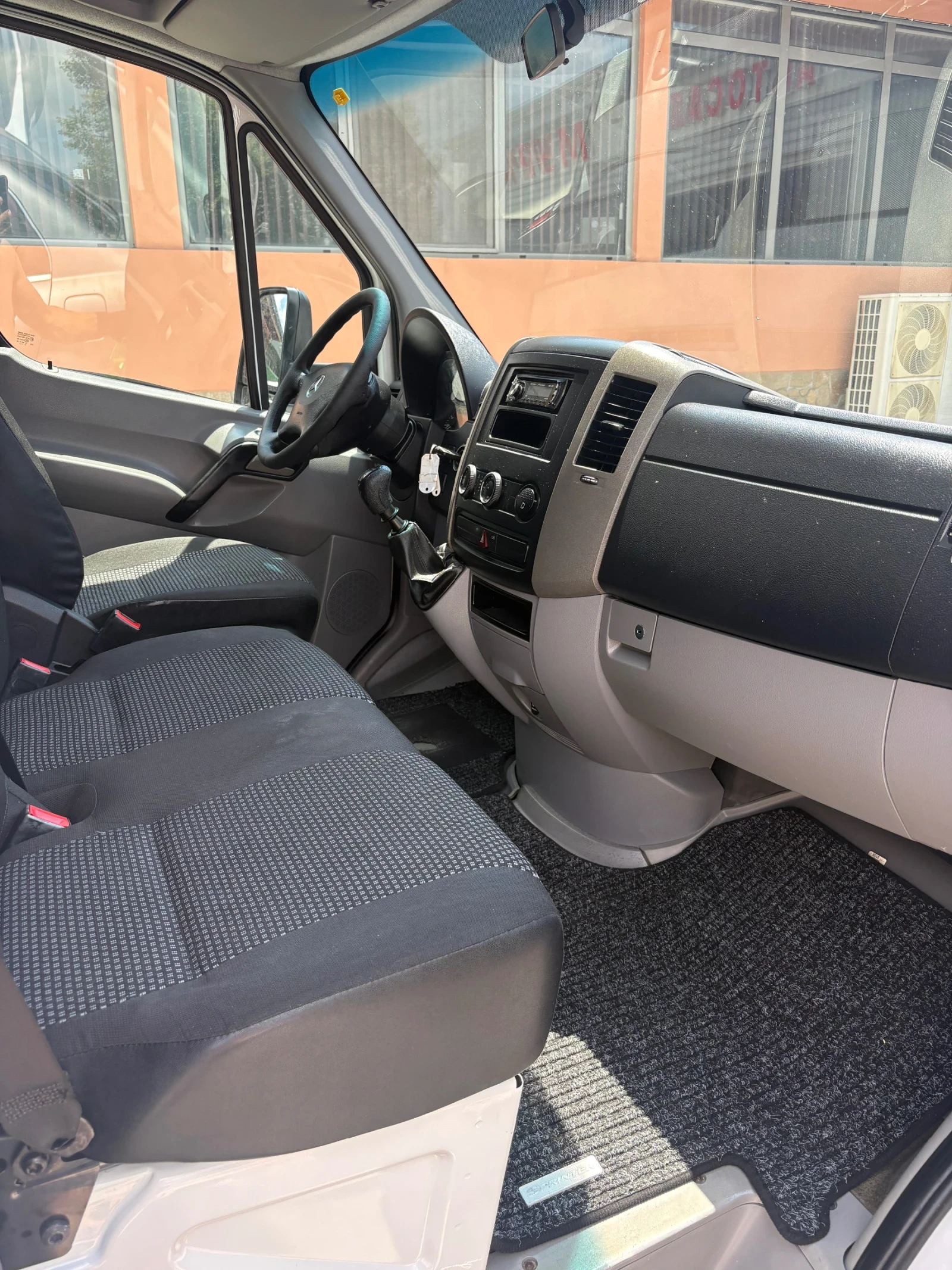 Mercedes-Benz Sprinter 415 CDI ДО 3, 5т ХЛАДИЛЕН 4, 2м, снимка 5 - Бусове и автобуси - 55316743