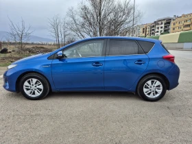 Toyota Auris 1.8 Hybrid* Перфектна* 4.5/100км* БАРТЕР, снимка 2