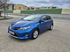 ������ Toyota Auris