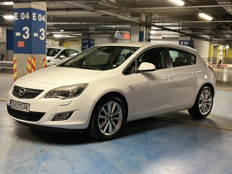 Opel Astra, снимка 2 - Автомобили и джипове - 47581071