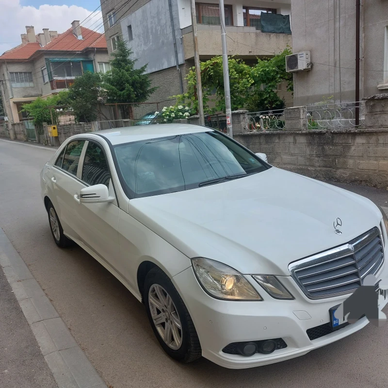 Mercedes-Benz E 200 2.2 CDI, снимка 4 - Автомобили и джипове - 47589580