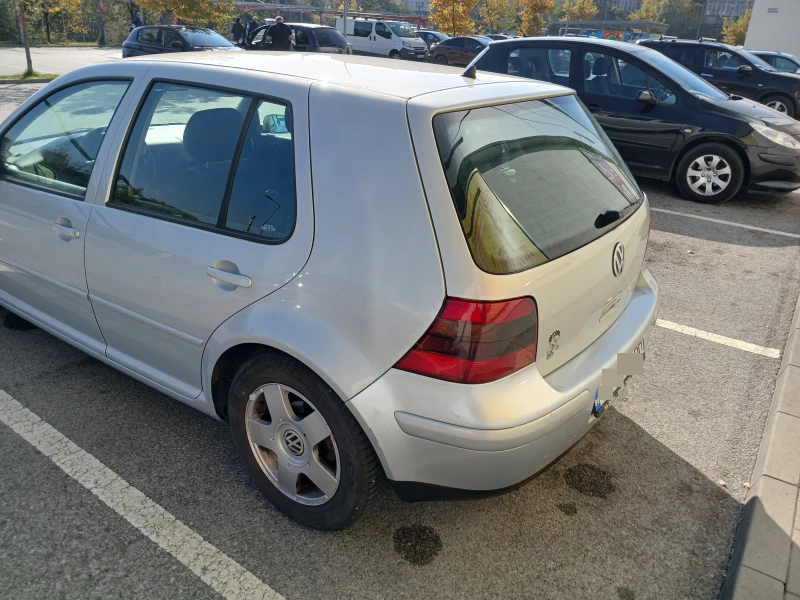 VW Golf, снимка 3 - Автомобили и джипове - 47793669