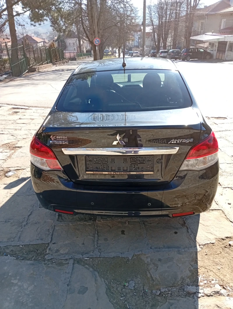 Mitsubishi Attrage 1.2, снимка 4 - Автомобили и джипове - 48556754