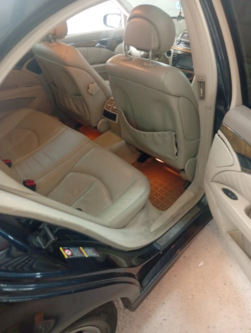 Mercedes-Benz E 320, снимка 7 - Автомобили и джипове - 51707187