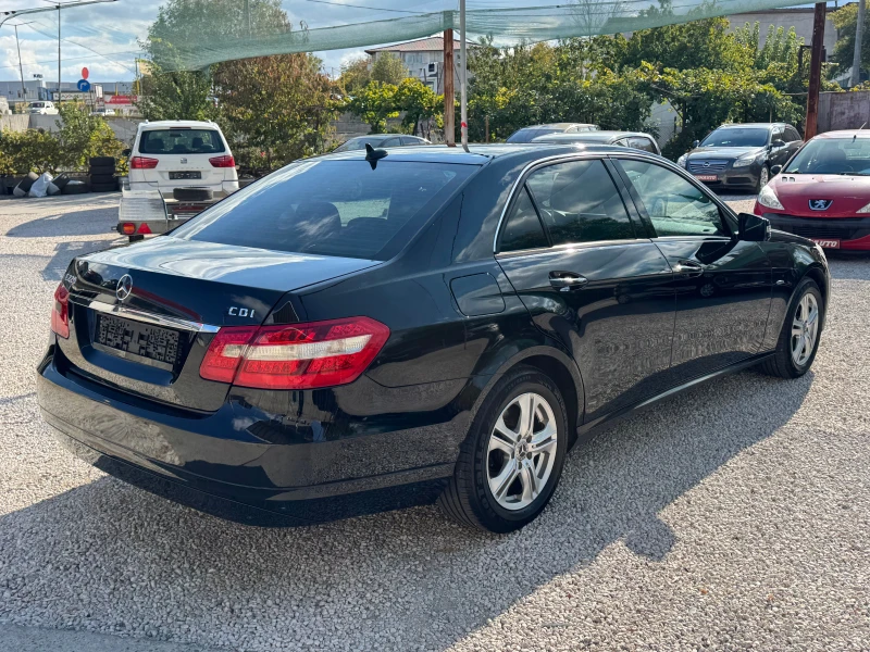 Mercedes-Benz E 220 170кс.-АВТОМАТ, снимка 4 - Автомобили и джипове - 52079041