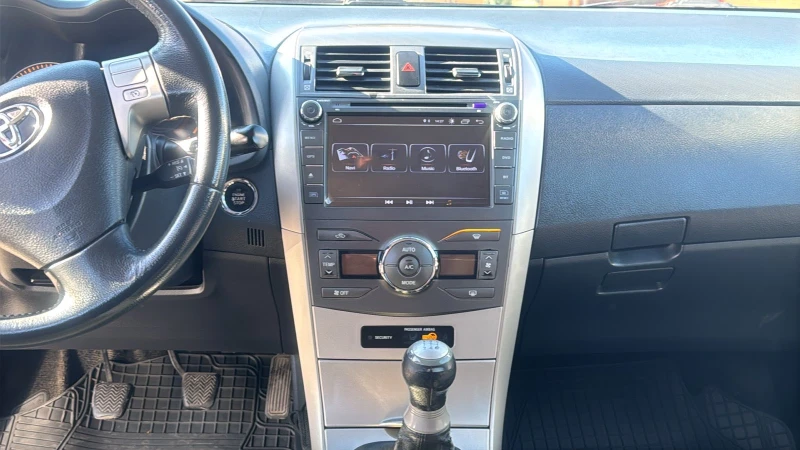 Toyota Corolla Втори собственик!, снимка 8 - Автомобили и джипове - 52674275