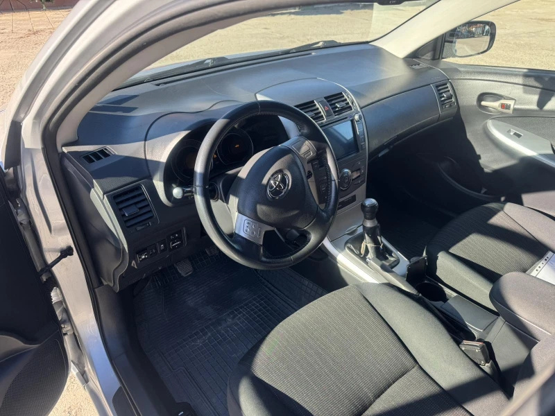 Toyota Corolla Втори собственик!, снимка 7 - Автомобили и джипове - 52674275