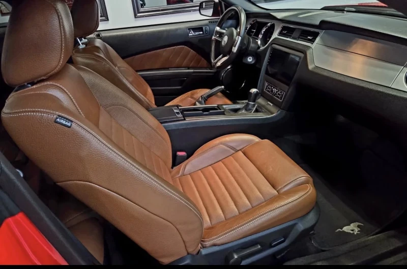 Ford Mustang V6 * * Ръчка * * Кожа * * Без инциденти * * , снимка 9 - Автомобили и джипове - 53557248