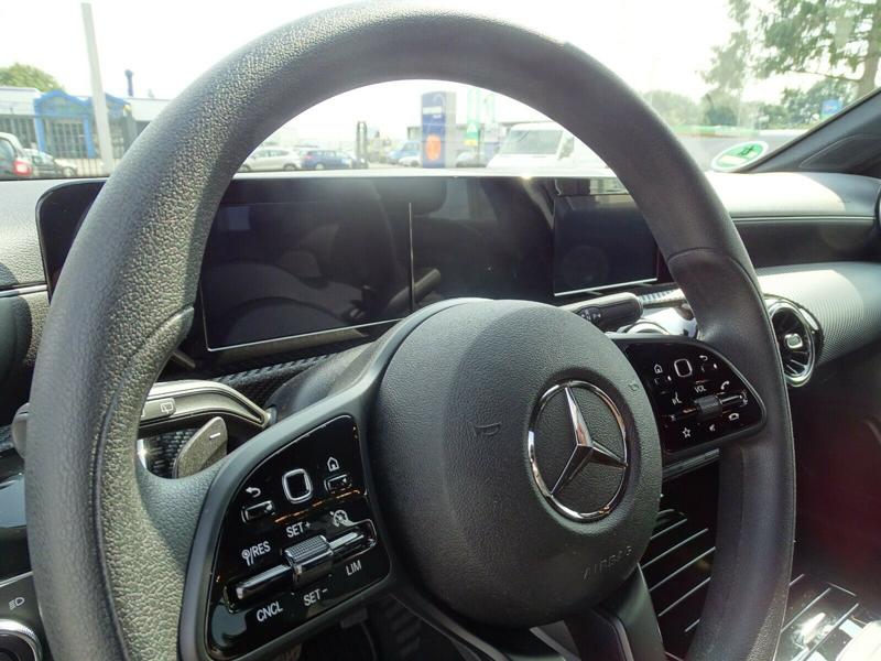 Mercedes-Benz A 180, снимка 9 - Автомобили и джипове - 33754259