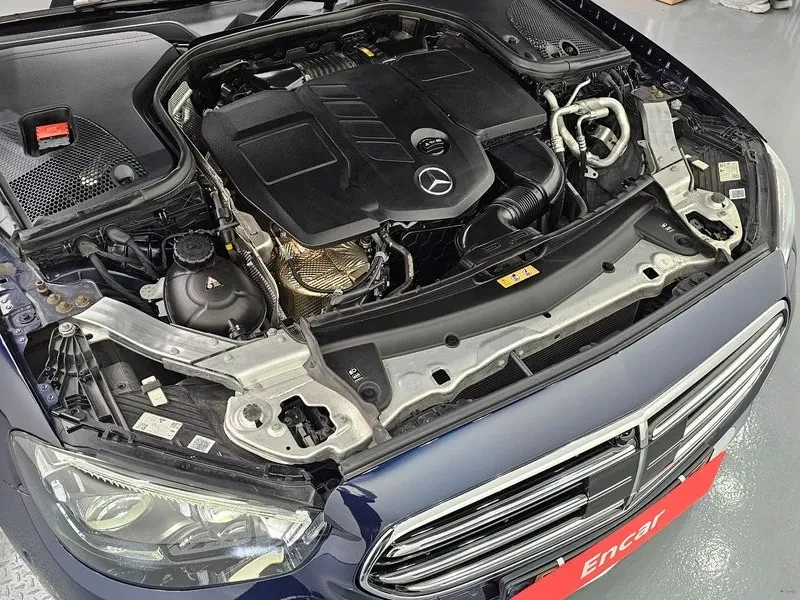Mercedes-Benz E 200 - САМО 30% АВАНС, снимка 6 - Автомобили и джипове - 55568440