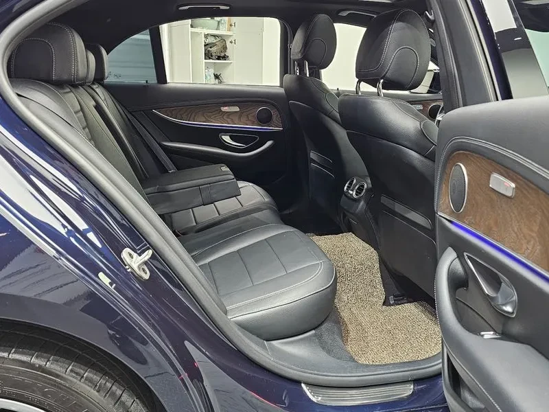 Mercedes-Benz E 200 - САМО 30% АВАНС, снимка 12 - Автомобили и джипове - 55568440