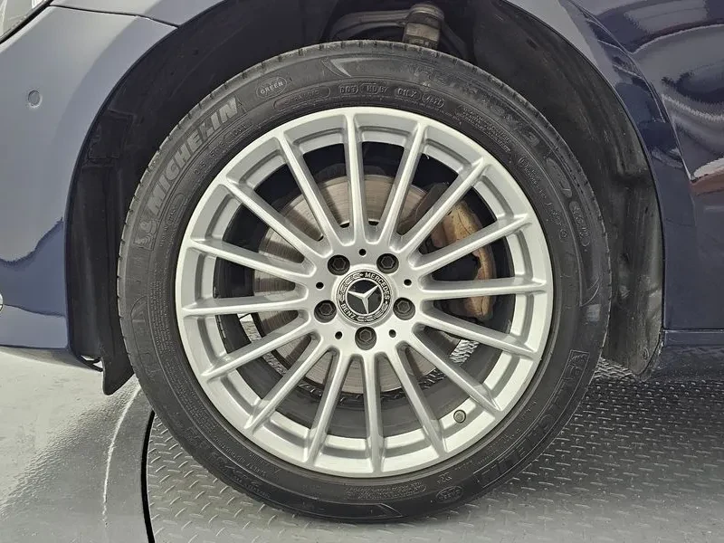 Mercedes-Benz E 200 - САМО 30% АВАНС, снимка 5 - Автомобили и джипове - 55568440