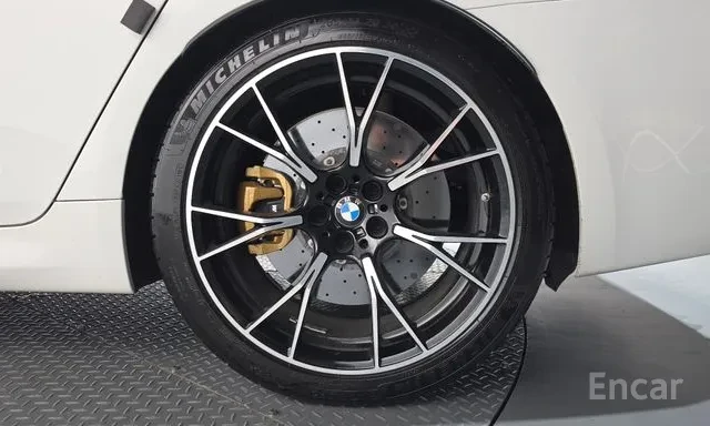 BMW M5 Competition* 360* HUD* Обдух* ACC, снимка 9 - Автомобили и джипове - 56709813