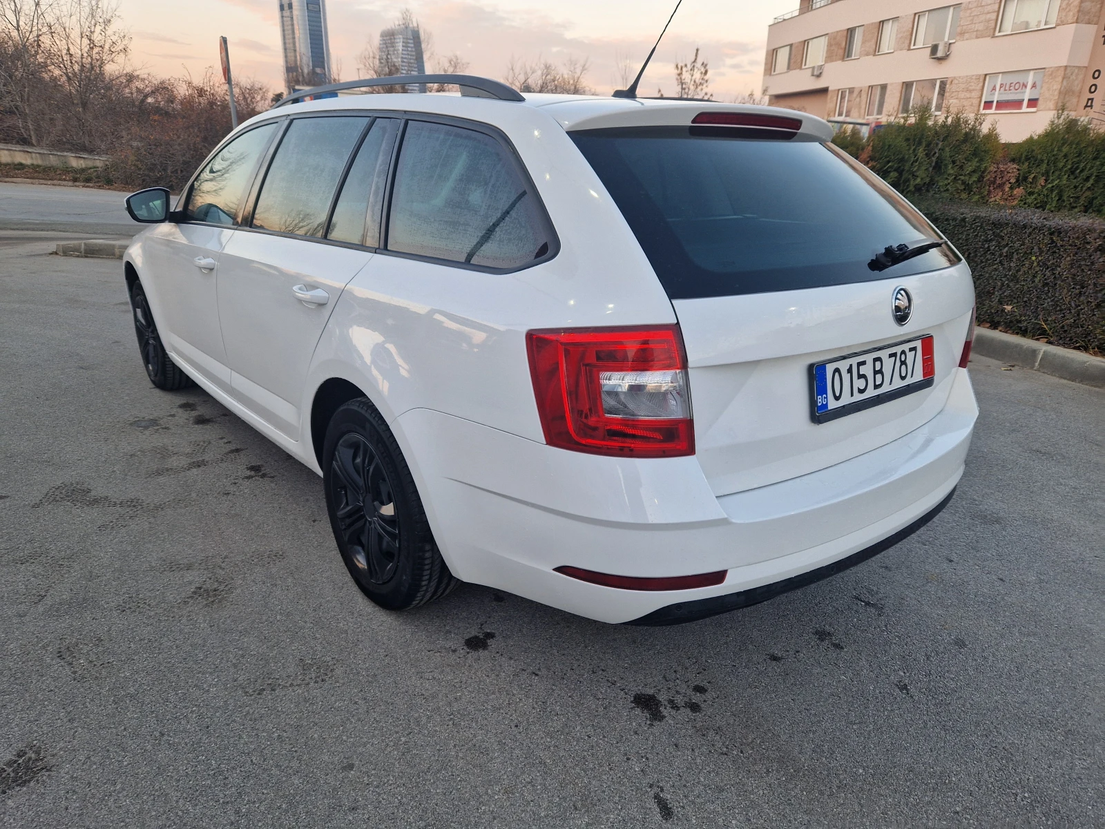 Skoda Octavia 1.8TSI/DSG/LED - изображение 3