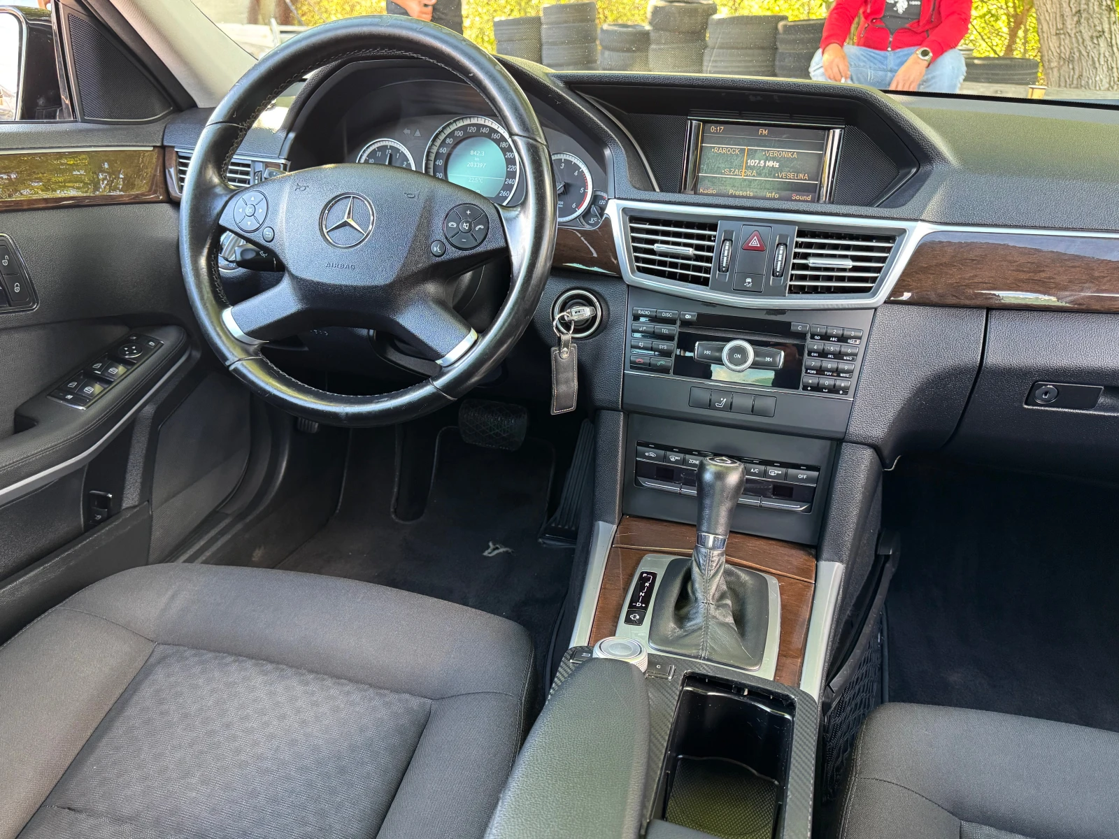 Mercedes-Benz E 220 170кс.-АВТОМАТ | Mobile.bg — изображение 11