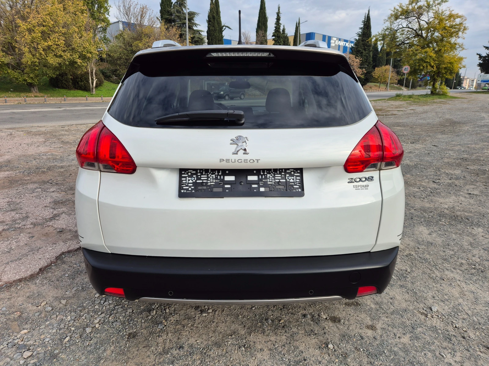 Peugeot 2008 1.2i UrbanCross - изображение 4