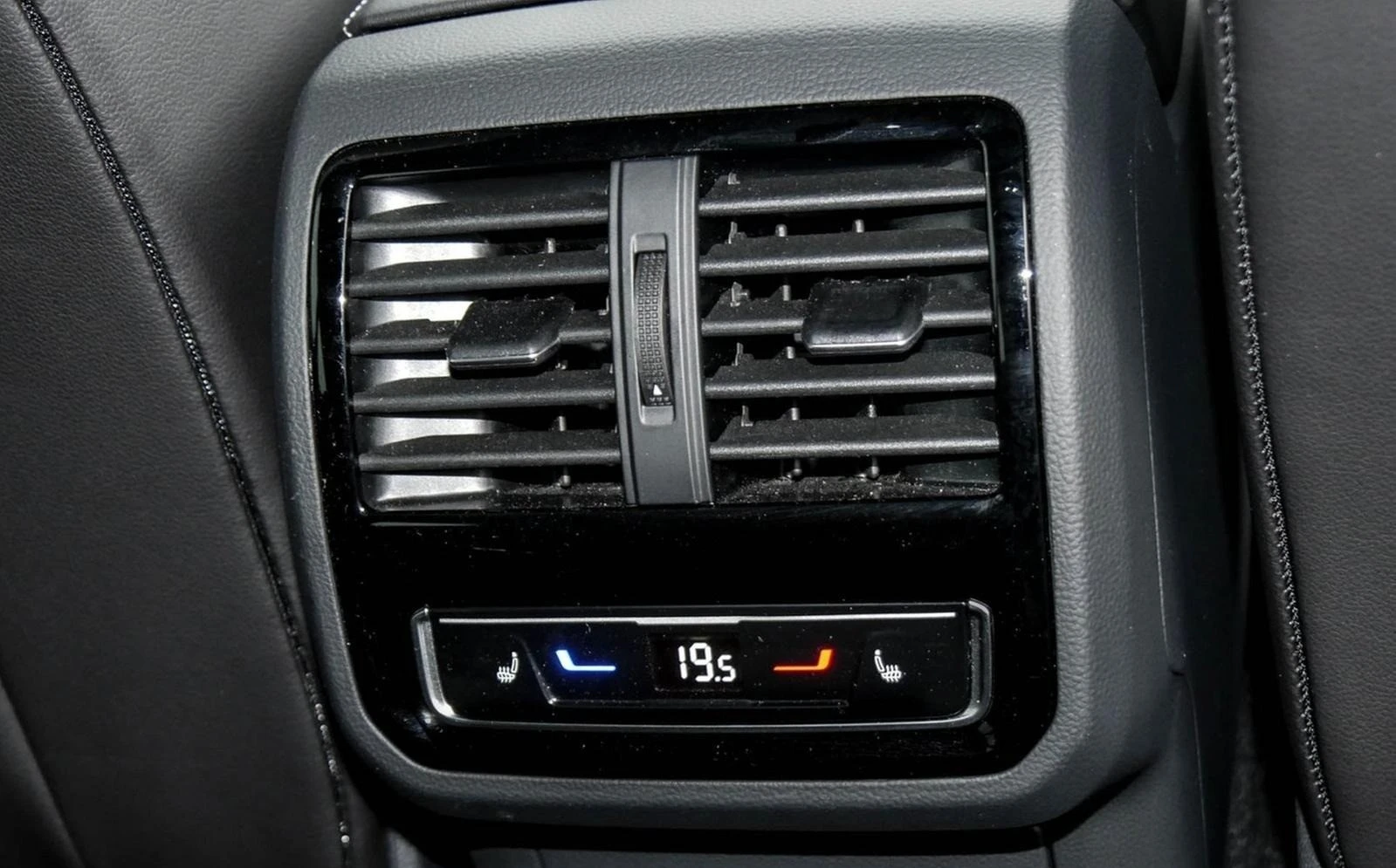 VW Arteon 2.0 TDI SHOOTING BRAKE R-LINE CAMERA MATRIX | Mobile.bg � ����������� 13