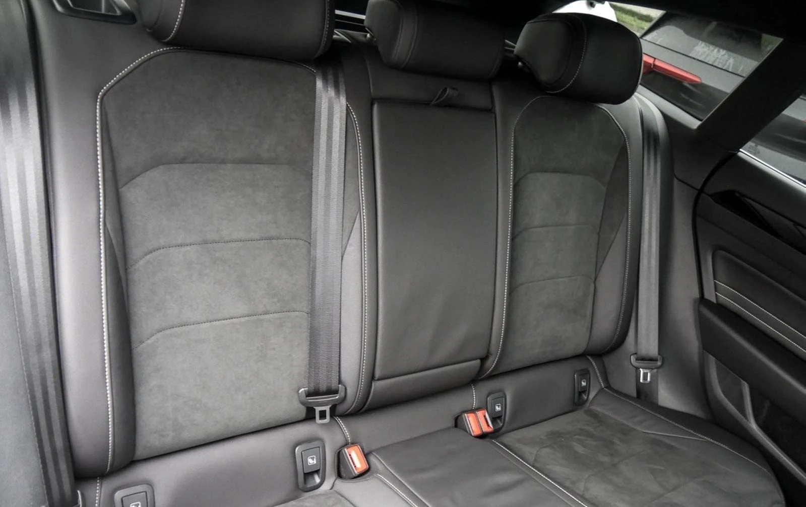 VW Arteon 2.0 TDI SHOOTING BRAKE R-LINE CAMERA MATRIX | Mobile.bg � ����������� 12