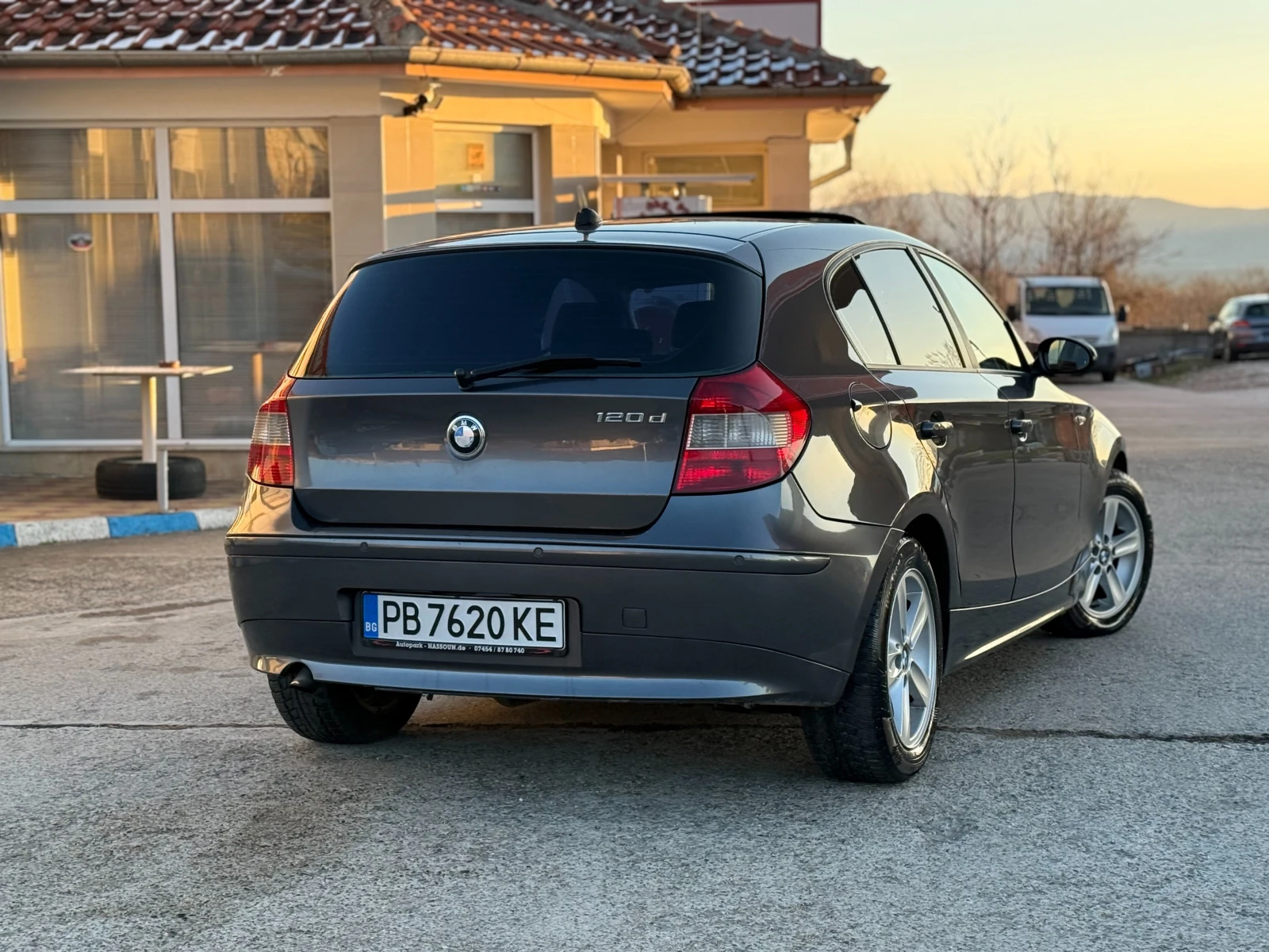 BMW 120 Auto/Подгрев/Кожа/Люк - изображение 2