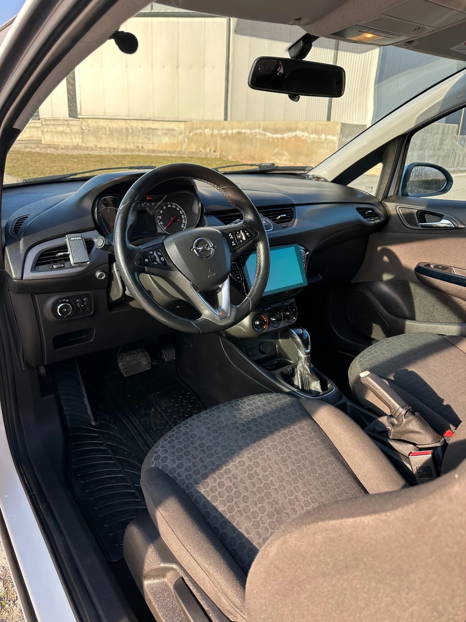 Opel Corsa 1.3CDTI AUTOMATIC FACELIFT, снимка 8 - Автомобили и джипове - 53762834