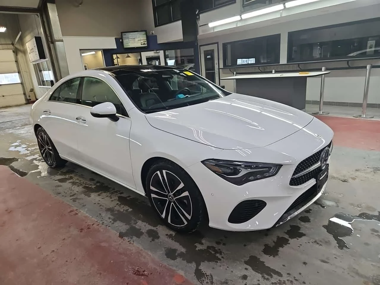Mercedes-Benz CLA 250 /DISTRONIC/CAMERA/PANO, снимка 2 - Автомобили и джипове - 53947860