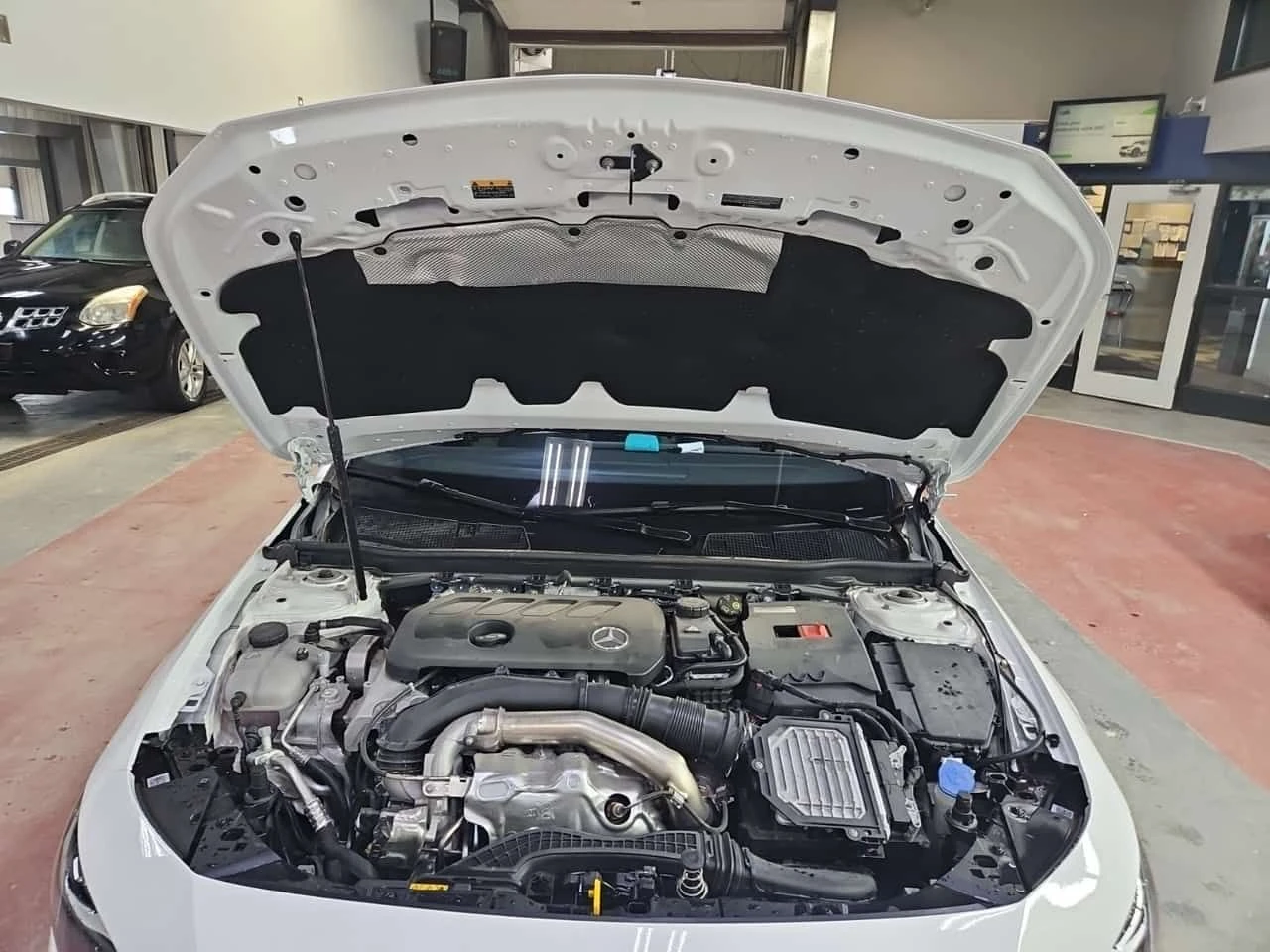 Mercedes-Benz CLA 250 /DISTRONIC/CAMERA/PANO, снимка 17 - Автомобили и джипове - 53947860