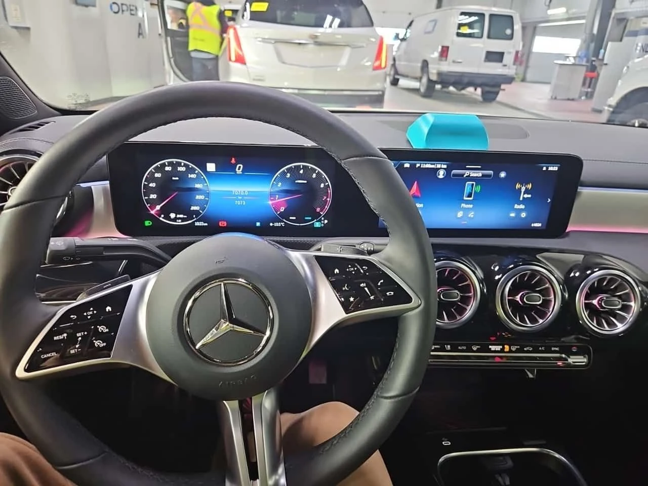 Mercedes-Benz CLA 250 /DISTRONIC/CAMERA/PANO, снимка 10 - Автомобили и джипове - 53947860