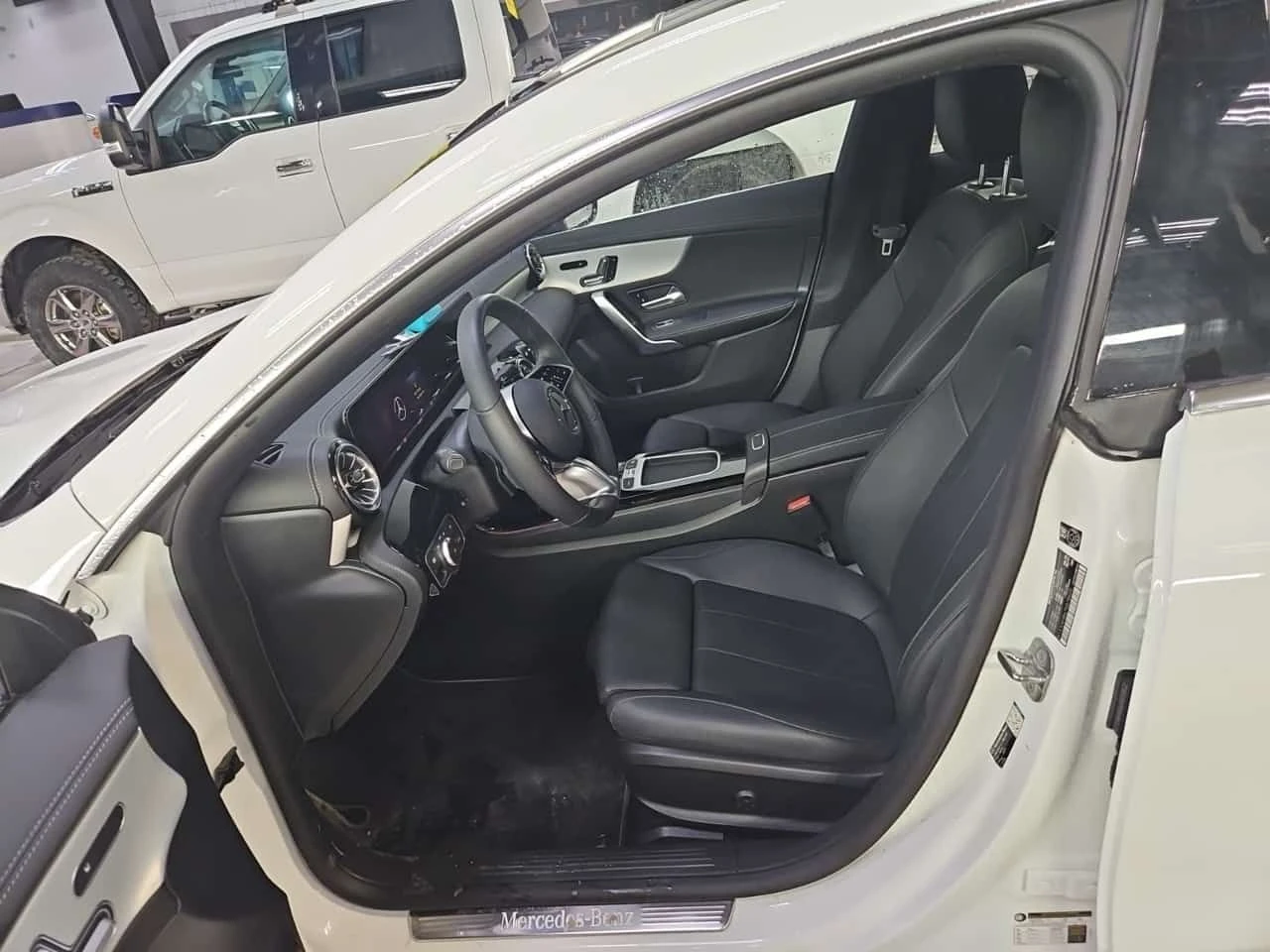 Mercedes-Benz CLA 250 /DISTRONIC/CAMERA/PANO, снимка 5 - Автомобили и джипове - 53947860