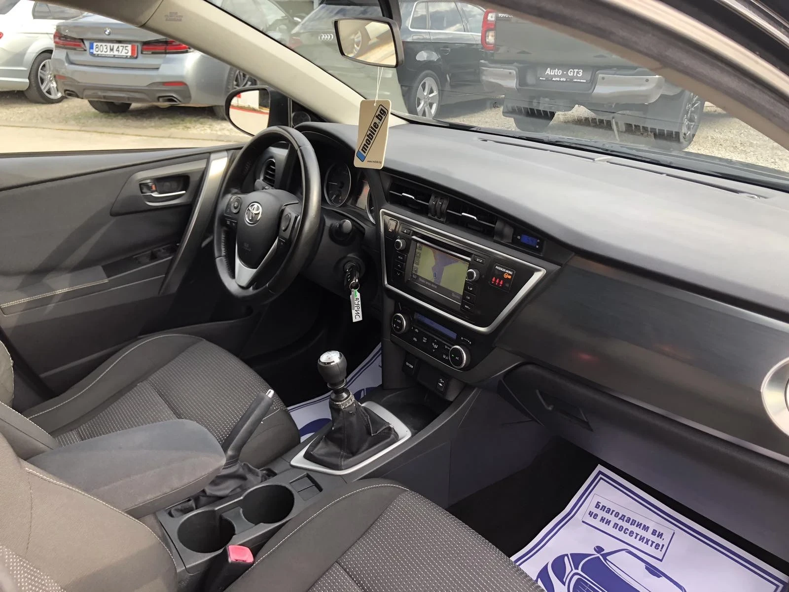 Toyota Auris 1.4D4D, снимка 9 - Автомобили и джипове - 53992517
