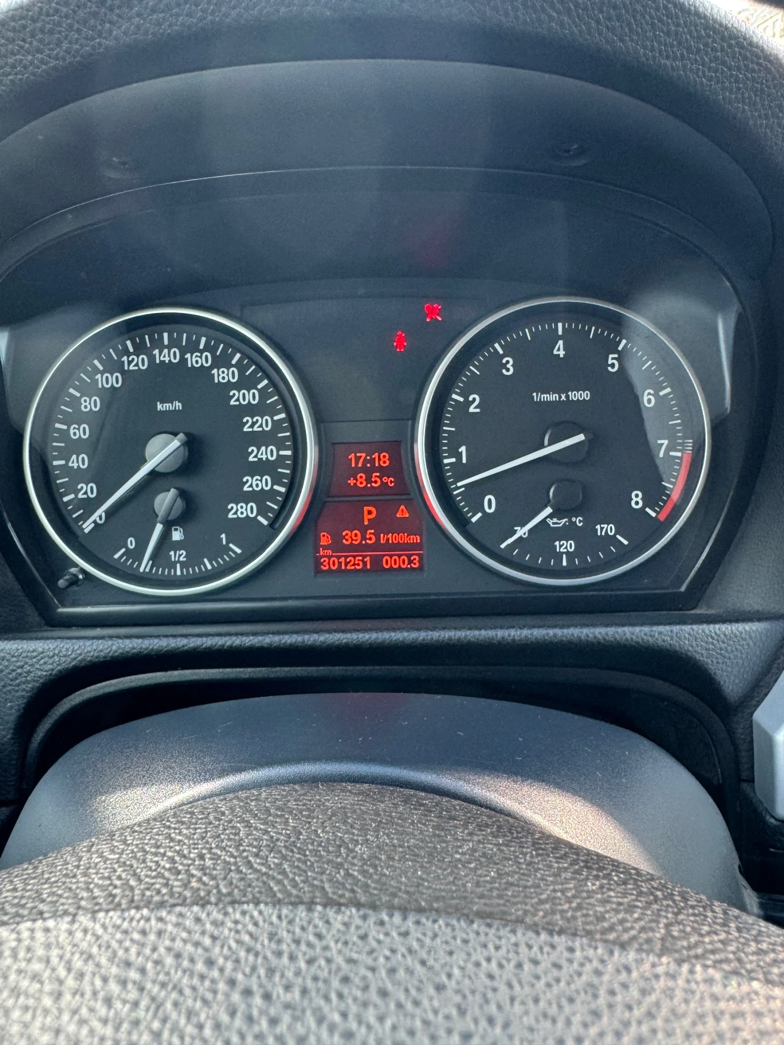 BMW 325 Xi, снимка 9 - Автомобили и джипове - 54043448